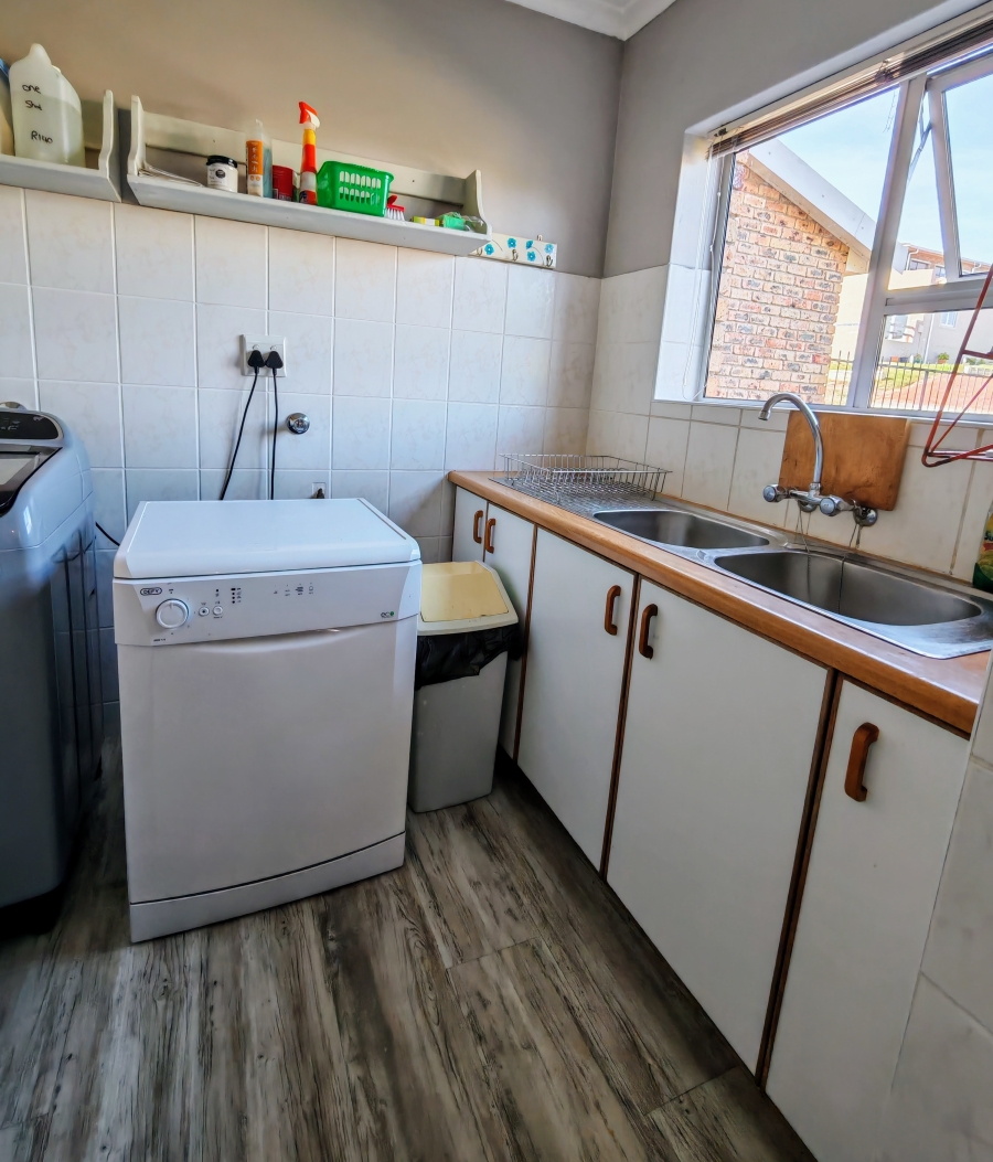 3 Bedroom Property for Sale in De Kelders Western Cape